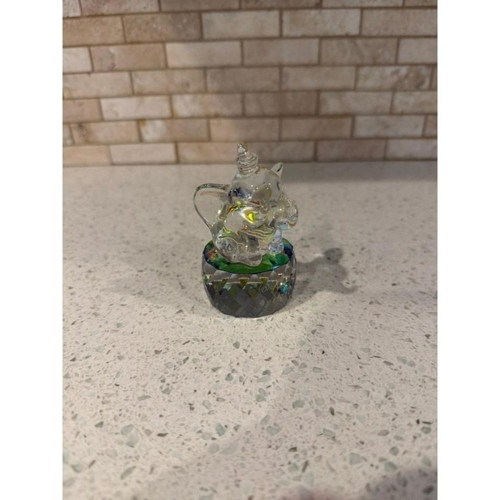 Disney Arribas Bros‎ Dumbo Crystal Figurine Rainbow Base